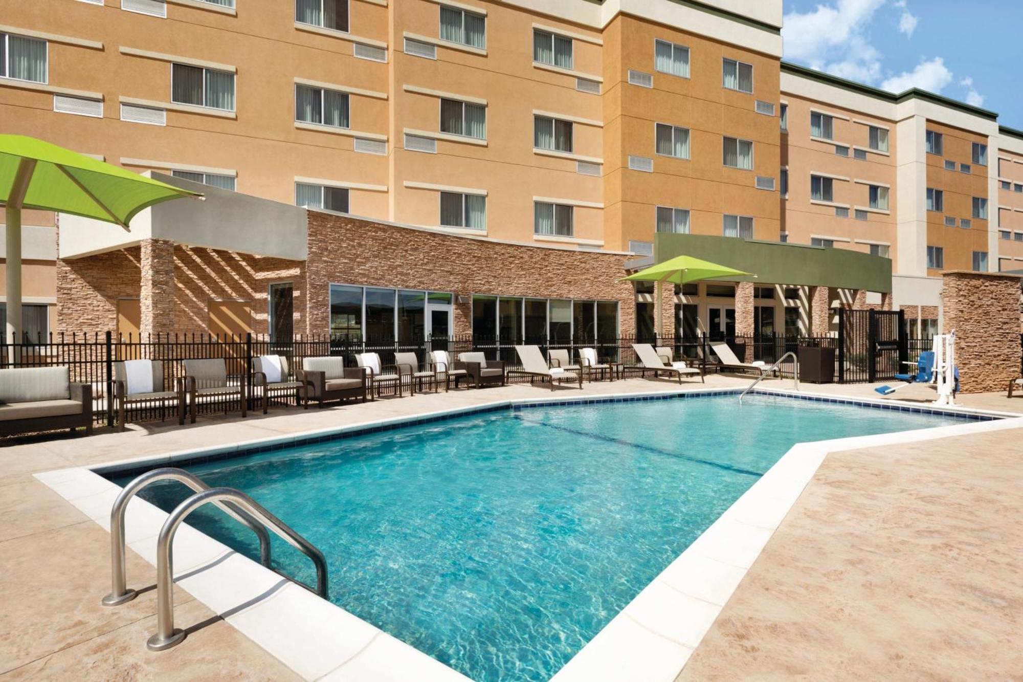 คอร์ตยาร์ด เอลปาโซ อีสท์/I-10 Hotel ภายนอก รูปภาพ
